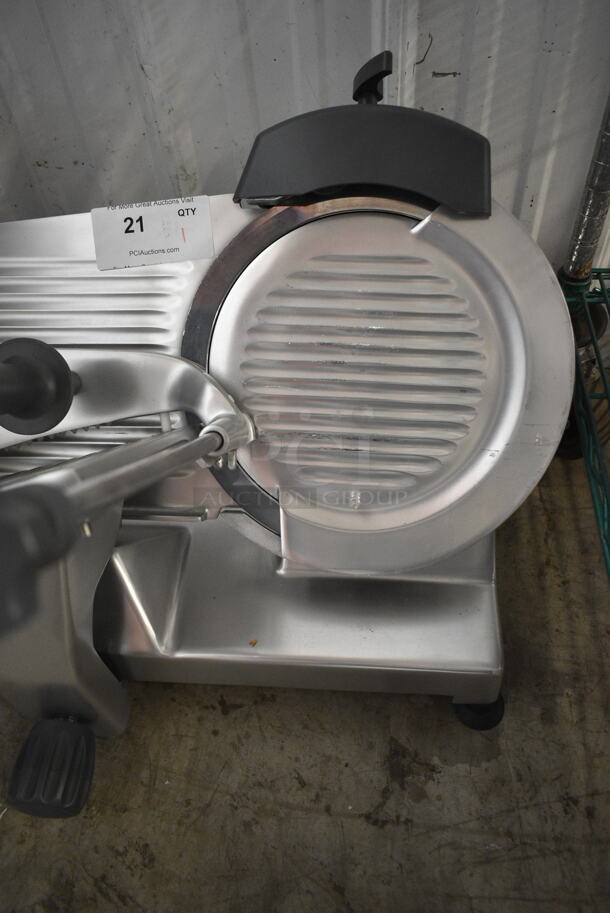 BRAND NEW SCRATCH AND DENT! 2023 Hobart Centerline EDGE12-11 Stainless Steel Commercial Countertop Meat Slicer w/ Blade Sharpener. 115 Volts, 1 Phase. Cannot Test Due To Cut Power Cord - Image 3 of 6