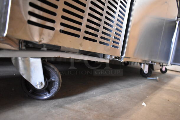 BRAND NEW SCRATCH AND DENT! 2023 Avantco 178SSPPT3 Stainless Steel Commercial Pizza Prep Table on Commercial Casters. 115 Volts, 1 Phase. Tested and Working! - Image 10 of 11