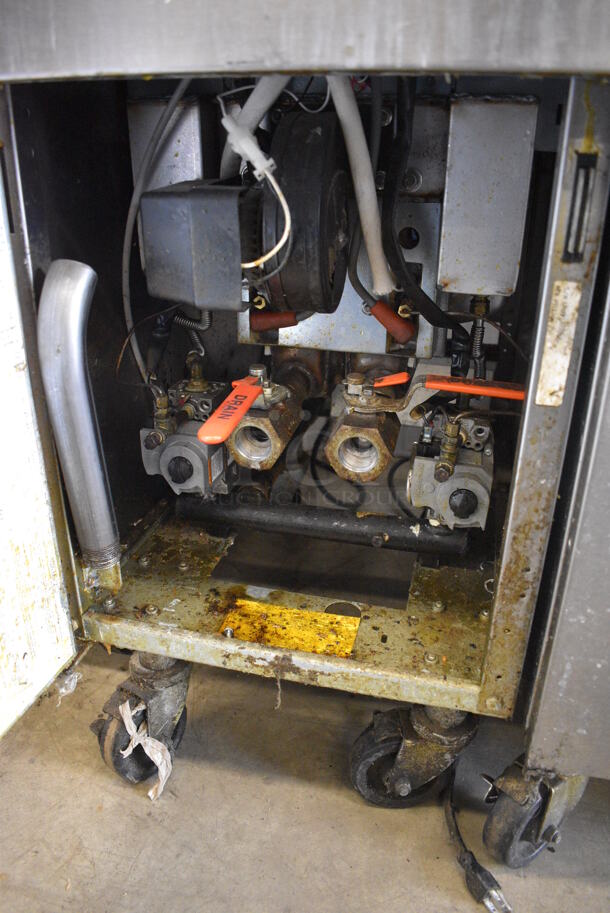 2012 Frymaster Model PH155-2SC ENERGY STAR Stainless Steel Commercial Floor Style Natural Gas Powered Deep Fat Fryer w/ 2 Metal Fry Baskets and Left Side Splash Guard on Commercial Casters. 40,000 BTU. 15.5x30x46 - Image 6 of 7