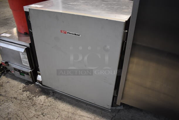 Metro C190 Metal Commercial Heated Holding Cabinet on Commercial Casters. 115 Volts, 1 Phase. 29x30x27.5. Tested and Working! - Image 3 of 7