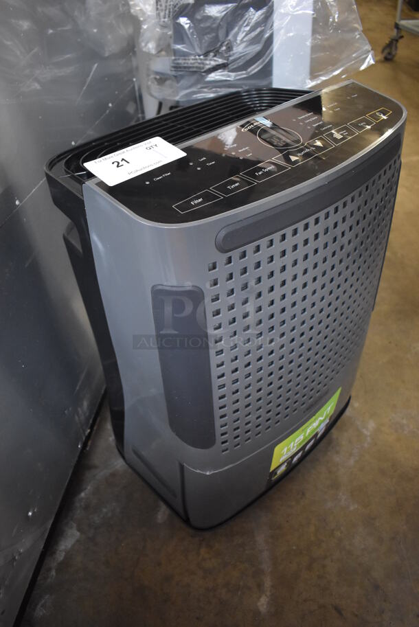 BRAND NEW SCRATCH AND DENT! Soleus Air Metal Portable Dehumidifier on Casters. 115 Volts, 1 Phase. 19x14x28. Tested and Working! - Image 4 of 9