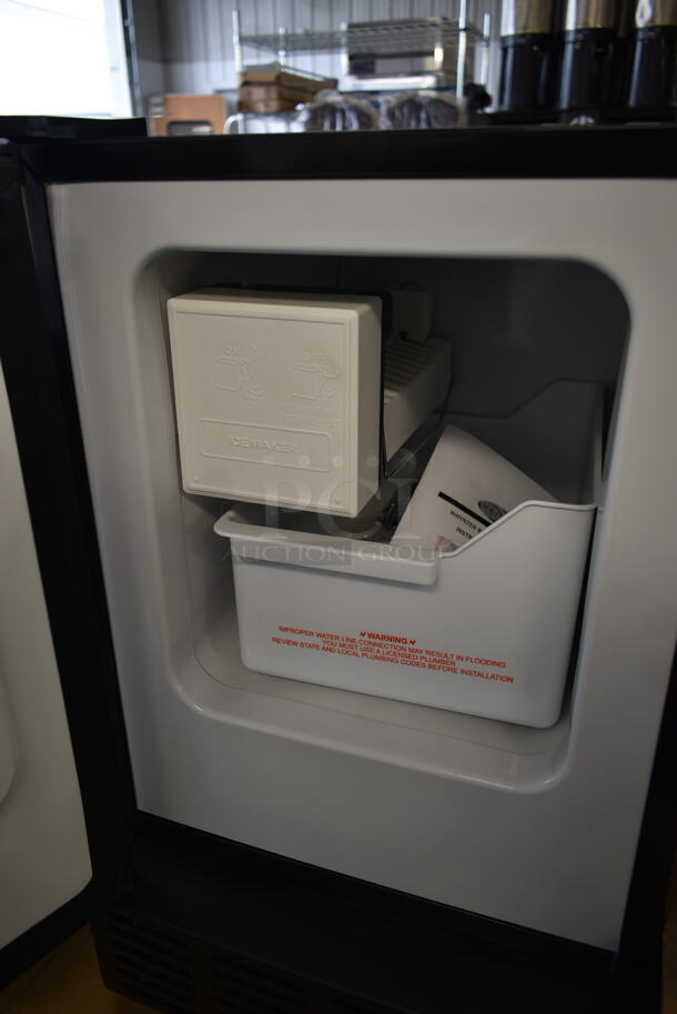 BRAND NEW SCRATCH AND DENT! Whynter UIM-155 15" Built In Ice Maker Machine Stainless Steel 12lb. 115 Volts, 1 Phase. Tested and Working! - Image 3 of 5