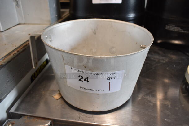 Metal Cup. 10.5x9x6 - Image 1 of 3
