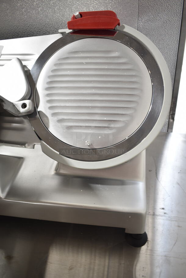 BRAND NEW SCRATCH AND DENT! 2024 Berkel B12-SLC Stainless Steel Commercial Countertop Meat Slicer w/ Blade Sharpener. 115 Volts, 1 Phase. Tested and Working! - Image 3 of 8