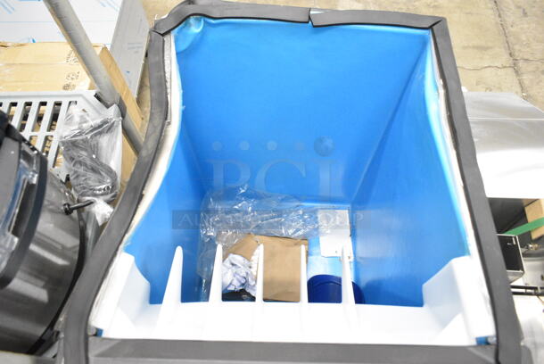 BRAND NEW SCRATCH AND DENT! Manitowoc D320 Stainless Steel Ice Storage Bin - 264 lb. - Image 5 of 10