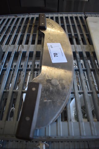 Metal Rocking Pizza Cutting Blade. 21.5x1x5