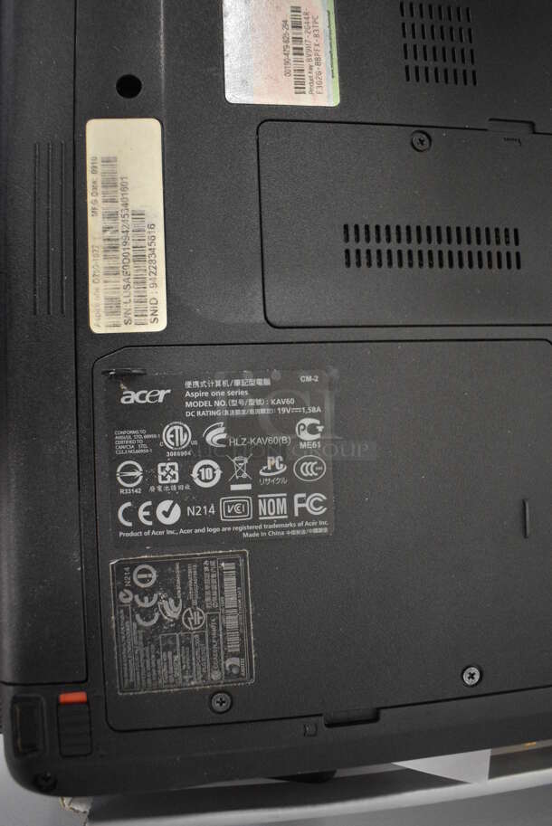 Acer Model KAV60 10" Aspire One Laptop.  - Image 6 of 7