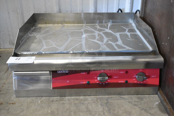 BRAND NEW SCRATCH AND DENT! Avantco 177EG24N Stainless Steel 24" Electric Countertop Griddle - 208/240 Volts, 1 Phase.  - Image 2 of 5