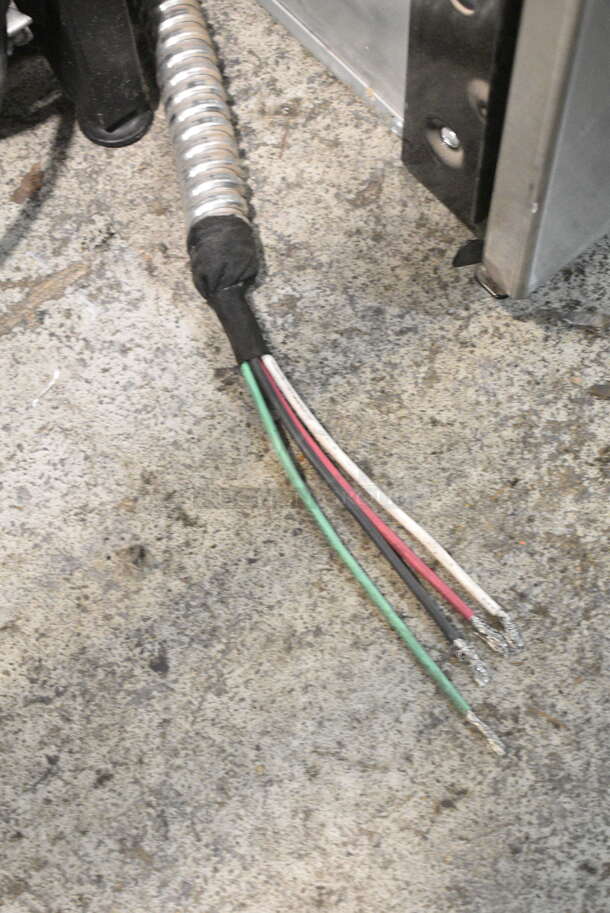 LG LWS3063ST/02 Stainless Steel Wall Convection Oven. 120/208-240 Volts, 1 Phase.  - Image 4 of 6