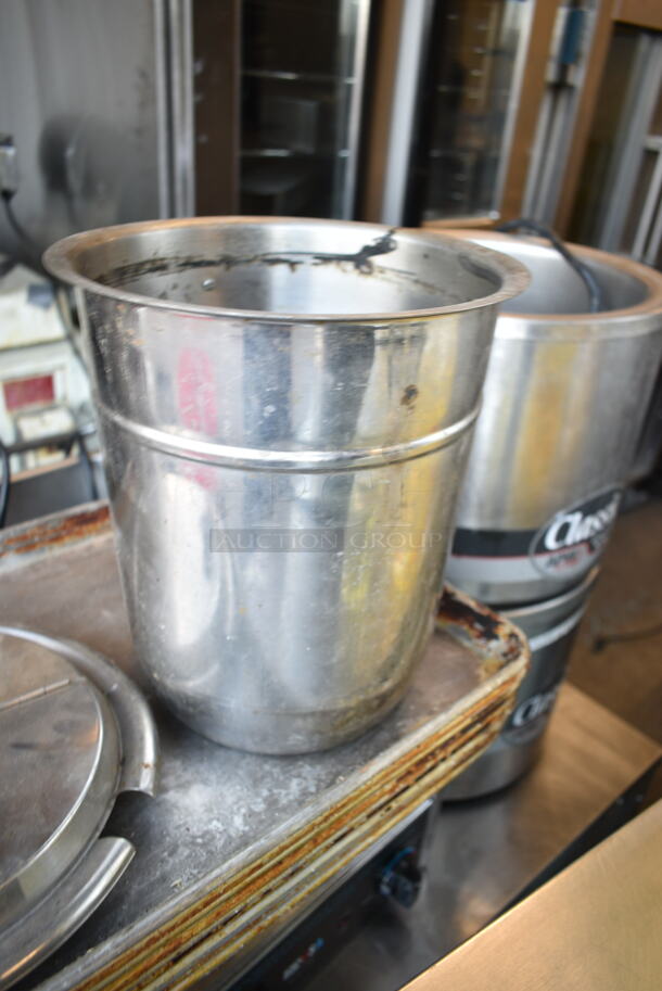 11 Various Items Including Stainless Steel Bucket, Round Center Hinge Lid and 9 Metal Half Size Baking Pans. 11 Times Your Bid! - Image 3 of 5
