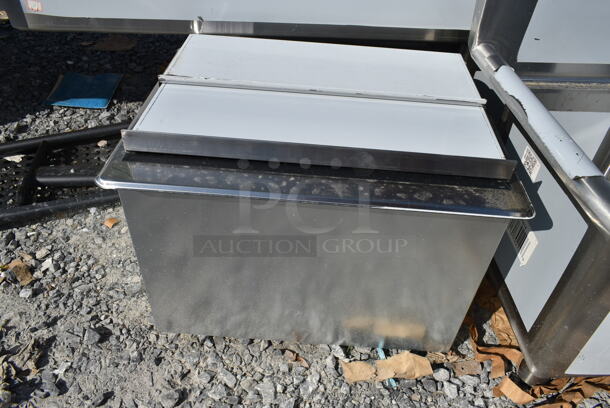 BRAND NEW SCRATCH AND DENT! Stainless Steel Drop In Ice Bin w/ Lid. 