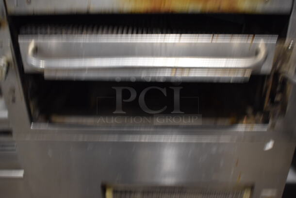 Stainless Steel Commercial Floor Style Natural Gas Powered Vertical Broiler. - Image 4 of 6