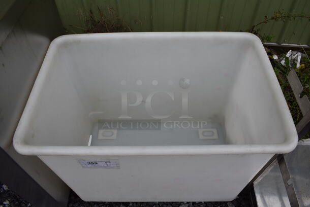 White Poly Ingredient Bin on Commercial Casters. 39x18.5x27 - Image 6 of 6