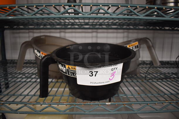 3 Poly Iced Tea Brew Baskets. 10x9x5. 3 Times Your Bid! - Image 1 of 3