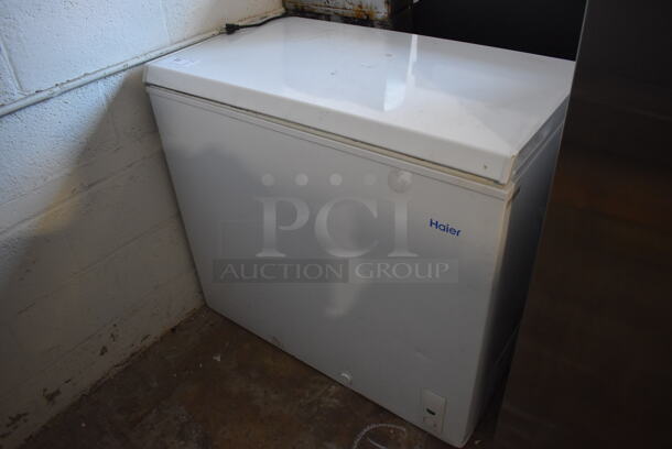 Haier HF71CM33NW Metal Commercial Chest Freezer. 115 Volts, 1 Phase. Tested and Powers On But Does Not Get Cold - Image 2 of 5