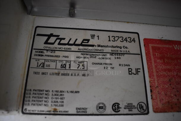 True T-23 Metal Commercial Single Door Reach In Cooler on Commercial Casters. 115 Volts, 1 Phase. 27x30x83. Tested and Powers On But Does Not Get Cold - Image 5 of 6