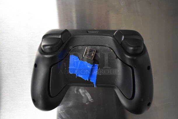 Steam Controller w/ Wireless USB Dongle. 6.5x4.5x2 - Image 5 of 5
