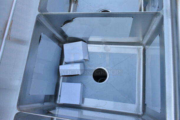 BRAND NEW SCRATCH AND DENT! Regency 600DDTS384RT 16-Gauge 7' Soiled / Dirty Dish Table with 3-Compartment Sink - 16" x 20" x 14" Bowls - Right Drainboard. No Legs.  - Image 6 of 8