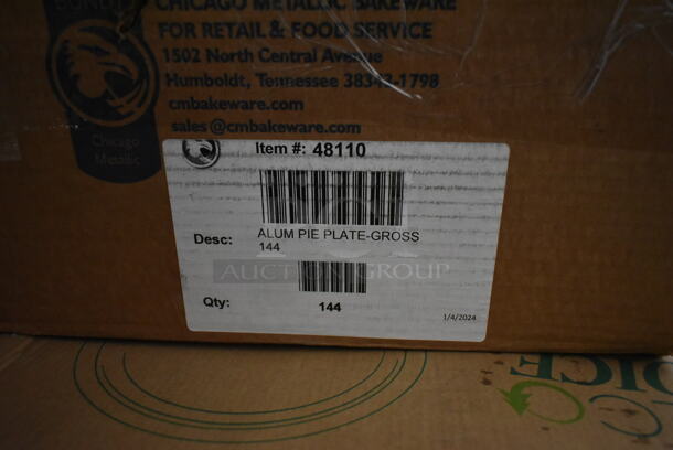 BRAND NEW SCRATCH AND DENT! Chicago Metallic 48110 8 7/8" x 1 1/8" 29 Gauge Aluminum Pie Pan - 144/Case - Image 3 of 8