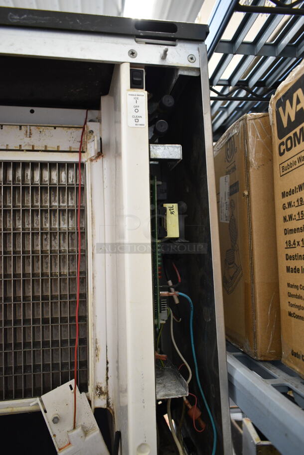 Manitowoc SY0424A Stainless Steel Commercial Ice Machine Head on Manitowoc S420 Commercial Ice Bin. 115 Volts, 1 Phase.  - Image 4 of 8