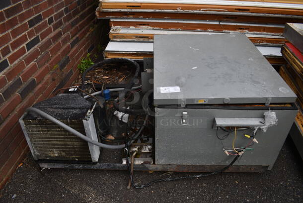 6'x6'x7' Norlake Self Contained Walk In Box w/ Copeland Model RST64C1E-CAV-959 Compressor and Norlake Model CPF100DC-A Condenser. Does Not Have Floor. 208-230 Volts, 1 Phase. Picture of the Unit Before Removal Is Included In the Listing. - Image 2 of 10