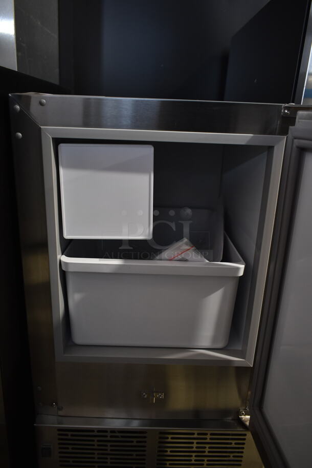BRAND NEW SCRATCH AND DENT! Whynter UIM-502SS Stainless Steel Built-In / Freestanding 15" Ice Maker Machine 25lb. 115 Volts, 1 Phase. Tested and Working! - Image 3 of 4