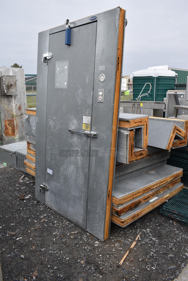 Norlake 6'x6'x7' SELF CONTAINED Walk In Cooler Box w/ Floor, Norlake CPB0501C-A Condenser and Copeland ASE35C4-CAA-959 Compressor. 115 Volts, 1 Phase.
 - Image 2 of 10