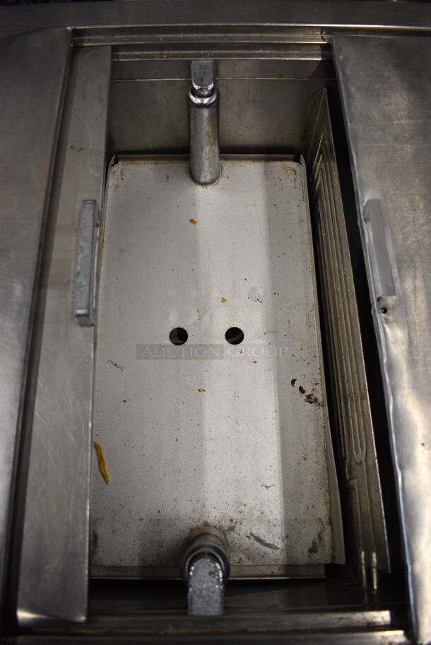Shelleymatic N860SSP Stainless Steel Commercial Refrigerated Beverage Transport Unit on Commercial Casters. 115 Volts, 1 Phase. 44x30x36.5. Tested and Does Not Power On - Image 5 of 10