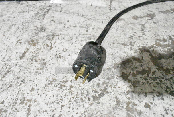 Structural Concepts Oasis 1767112 CX363423 Metal Commercial Floor Style Reach In Grab N Go Merchandiser. 220 Volts, 1 Phase. - Image 7 of 9