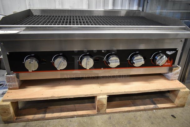 BRAND NEW SCRATCH AND DENT! Vollrath CBL90362 Stainless Steel Commercial Countertop Natural Gas Powered Charbroiler Grill. - Image 3 of 11