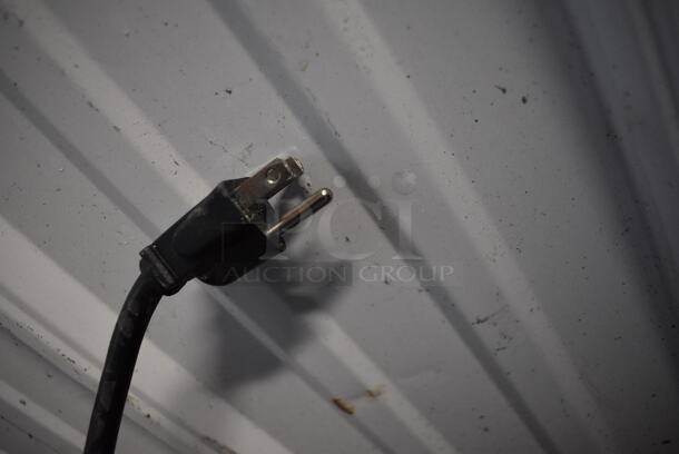 Avantco 177DPO18S Stainless Steel Commercial Countertop Electric Powered Single Deck Pizza Oven. 120 Volts, 1 Phase. 28x22x12. Tested and Working! - Image 9 of 9