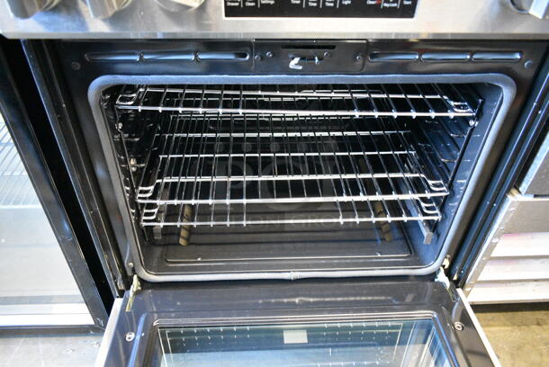 BRAND NEW SCRATCH AND DENT! 2022 Beko SLER30530SS Stainless Steel Electric Powered 4 Burner Range w/ Oven. 208-240 Volts, 1 Phase.  - Image 7 of 12