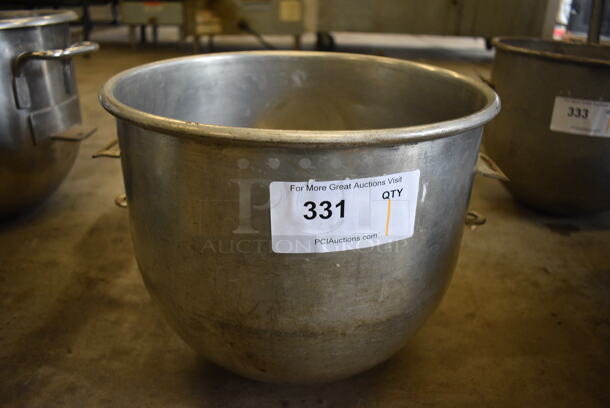 Hobart A200 Metal Commercial 20 Quart Mixing Bowl. 15x13.5x11.5