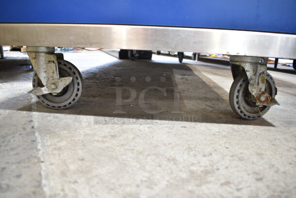 Servolift Eastern 501-5 Stainless Steel Commercial Portable 5 Well Steam Table w/ Tray Slide on Commercial Casters. 120/208 Volts, 1 Phase.  - Image 6 of 7