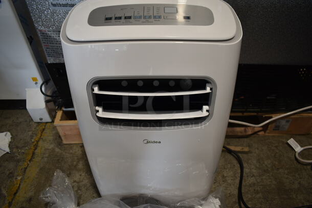 BRAND NEW SCRATCH AND DENT! Midea MAP12S1CWT 12,000 BTU Portable Air Conditioner, Dehumidifier & Fan w/ Original Accessories. 115 Volts, 1 Phase. Tested and Working! - Image 3 of 7