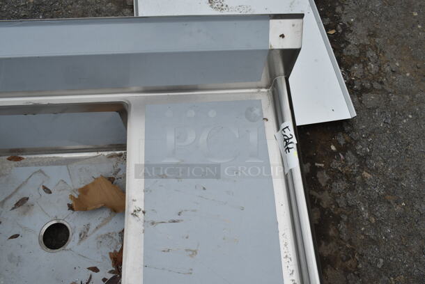 BRAND NEW SCRATCH AND DENT! Regency 600S32424218 Stainless Steel Commercial 3 Bay Sink w/ Dual Drain Board. Bays 24x14 - Image 5 of 7