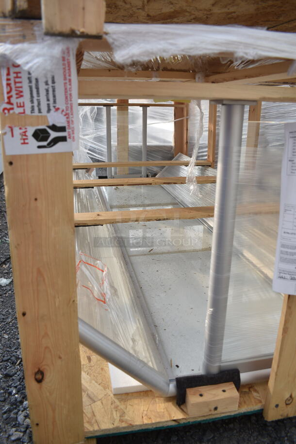 BRAND NEW IN CRATE! Vollrath 89289 87" Traditional Style Double-Sided Buffet Six Well Breath / Sneeze Guard with Top Shelf. See Pictures for Broken Glass - Image 2 of 3
