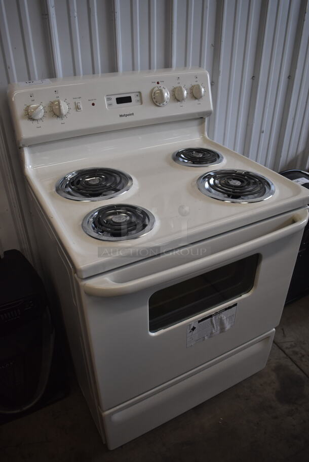 BRAND NEW! Hotpoint R B526D H1CC Metal 4 Burner Range w/ Oven. 30x30x48 - Image 2 of 8