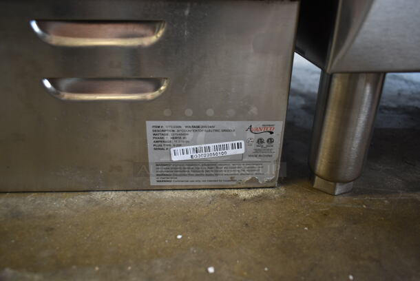 BRAND NEW SCRATCH AND DENT! 2023 Avantco 177EG30N Stainless Steel Commercial Countertop Electric Powered Flat Top Griddle. 208/240 Volts, 1 Phase. - Image 5 of 5