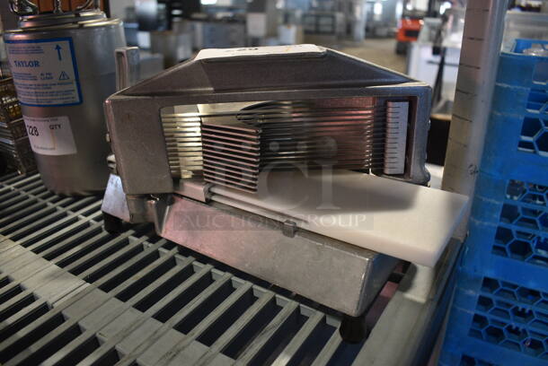 Metal Countertop Tomato Slicer. 15x7x8 - Image 2 of 4