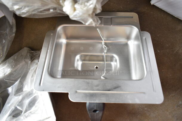 5 BRAND NEW SCRATCH AND DENT! Bunn 29151.0000 Universal Stainless Steel Pouch Pack Funnel with Black Handle for All BUNN Decanter Brewers. 5 Times Your Bid! - Image 4 of 6