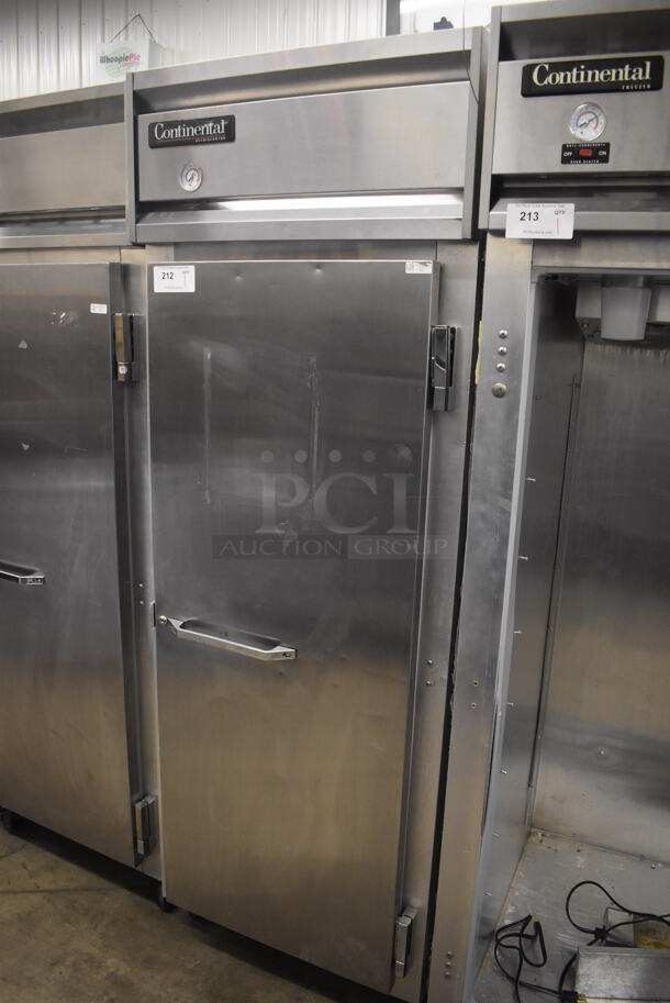 Continental 1RE Stainless Steel Commercial Single Door Reach In Cooler on Commercial Casters. 115 Volts, 1 Phase. 28.5x36x77.5. Tested and Working! - Image 3 of 6