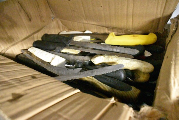 40 SHARPENED Stainless Steel Knives Including Serrated Bread Knives. 40 Times Your Bid!  - Image 2 of 6