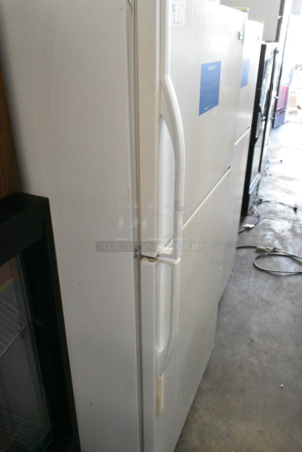 Maytag M1TXEGMYW01 Metal Cooler w/ Freezer. 115 Volts, 1 Phase. Tested and Working! - Image 2 of 6