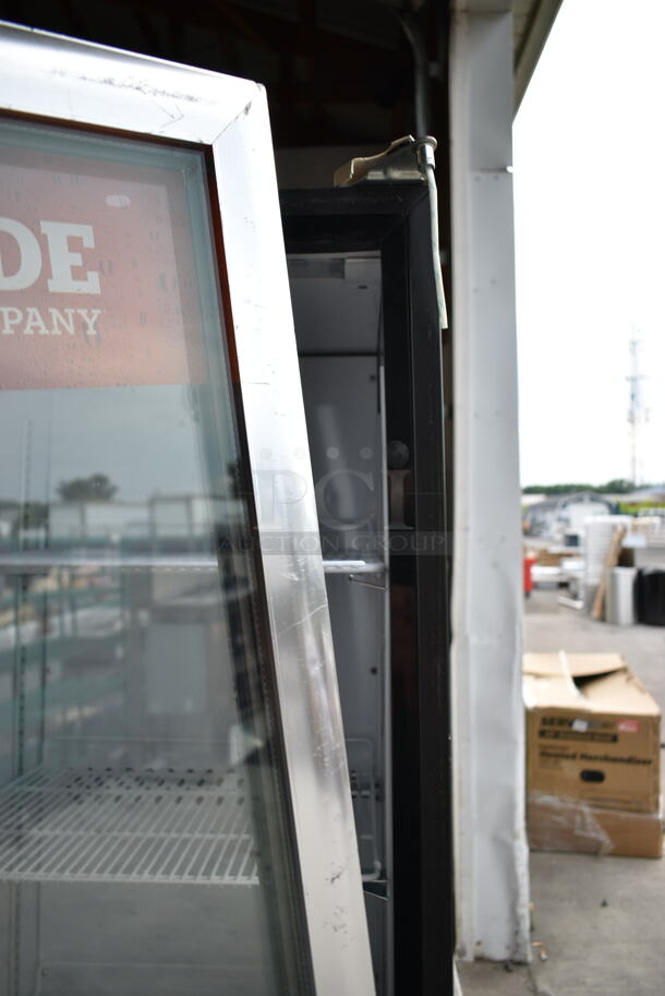 IDW GS-4-023EB-HUT Metal Commercial Single Door Mini Cooler Merchandiser. 110-120 Volts, 1 Phase. Tested and Working! - Image 3 of 5