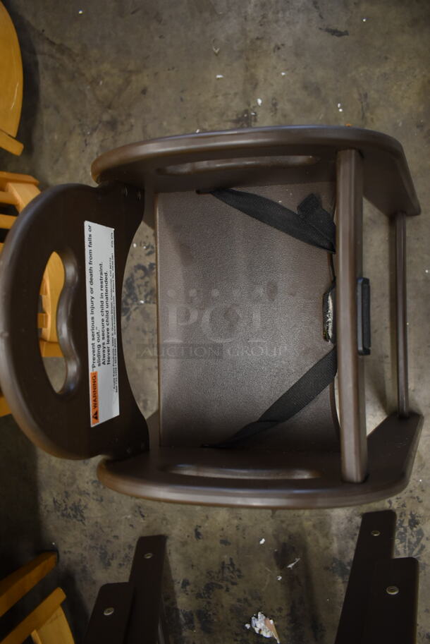 3 Koala Kare Brown Poly High Chairs. 3 Times Your Bid! - Image 4 of 4