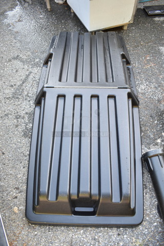 BRAND NEW SCRATCH AND DENT! Black Poly Tilt Truck Lid. 