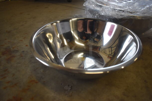 12 BRAND NEW! Winco Stainless Steel Bowls. Includes 10.5x10.5x3.5, 13.5x13..5x4, 11.5x11.5x4. 12 Times Your Bid! - Image 2 of 5
