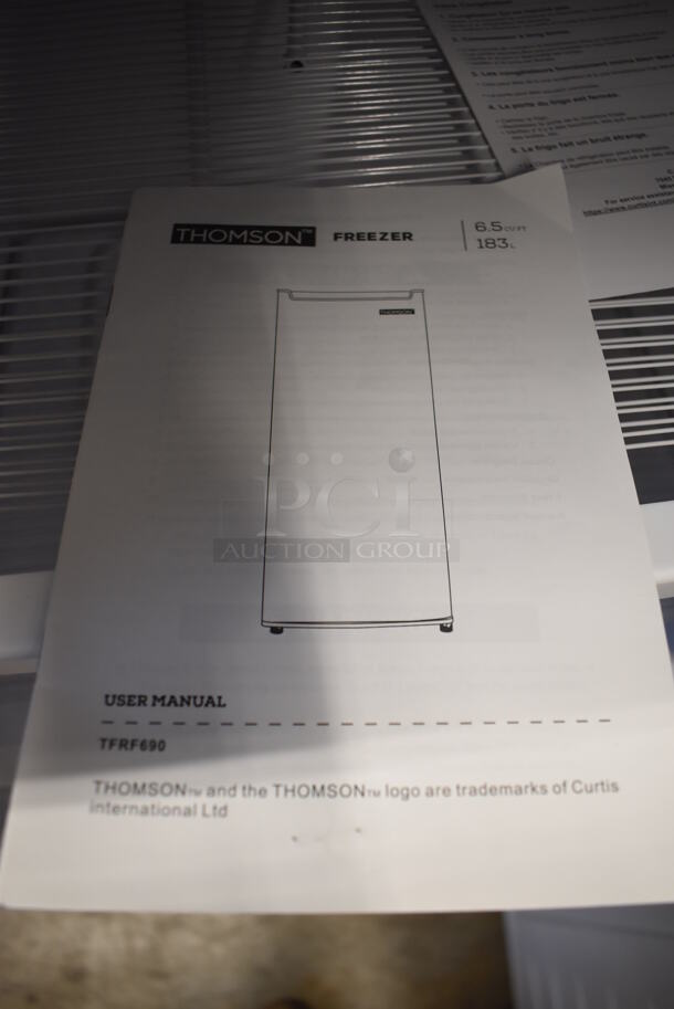 BRAND NEW SCRATCH AND DENT! Thomson TFRF690 Metal Single Door Reach In Freezer. 115 Volts, 1 Phase. 21.5x22x56. Tested and Working! - Image 4 of 6