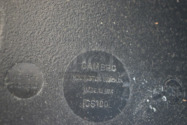 BRAND NEW SCRATCH AND DENT! Cambro CS100 SlidingLid™ Black Mobile Ice Bin - 100 lb. Capacity - Image 8 of 8